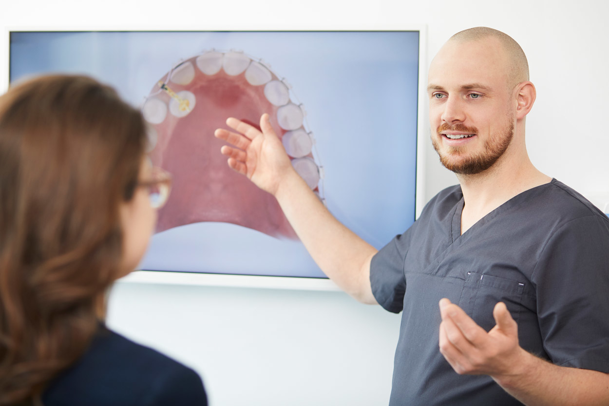 SANUPARK ZAHNMEDIZIN / ORALCHIRURGIE - Zahnarzt Nima Shams, Oralchirurg Dr. David Klingert, Frankfurter Straße in Hochheim am Main