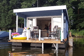 Fa. Bootshaeuser.de, Schwedter Str. in Berlin