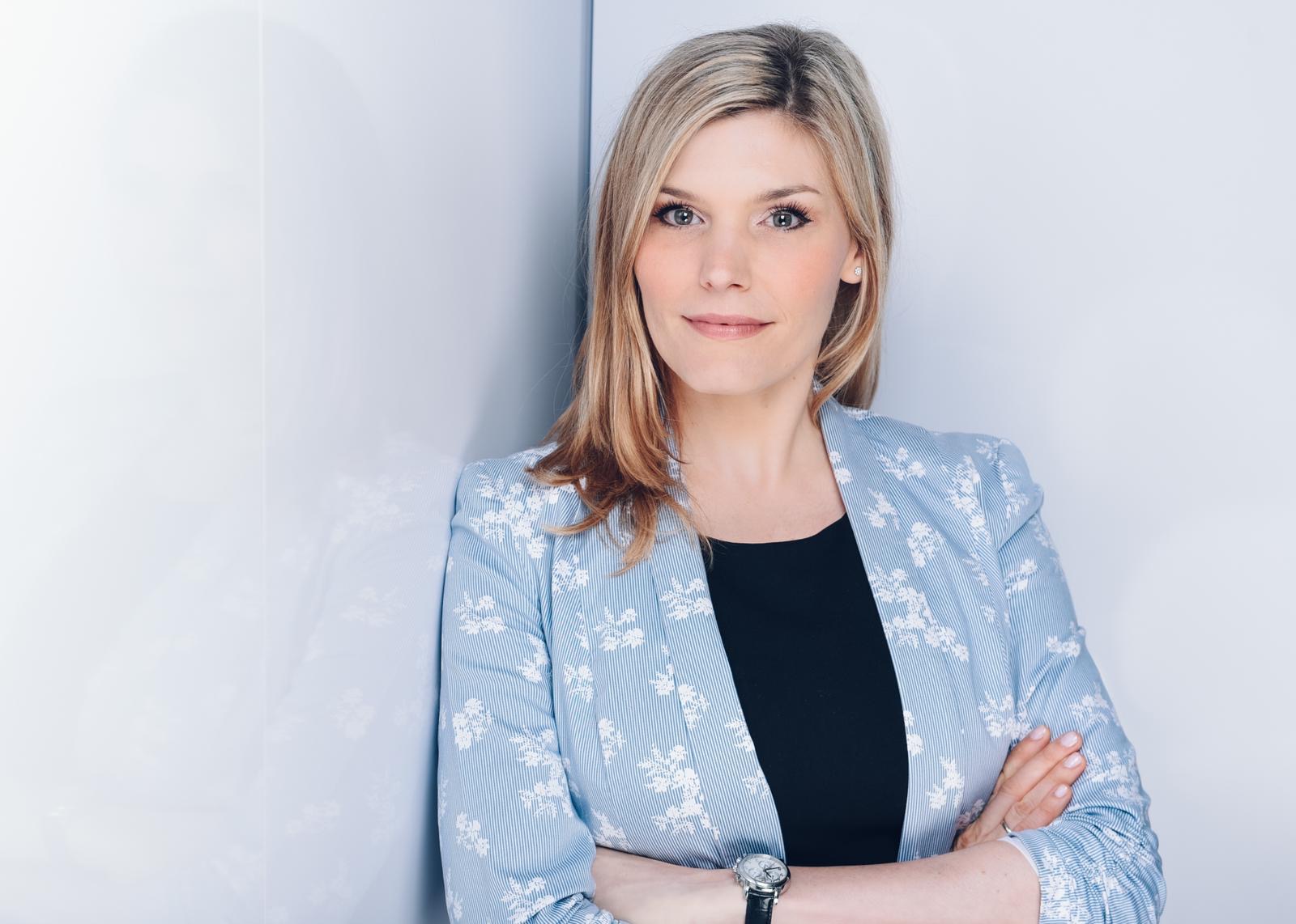 Doro Korz - Management Beraterin und Keynote Speakerin für Management und Führung, Hauptstraße in Berlin