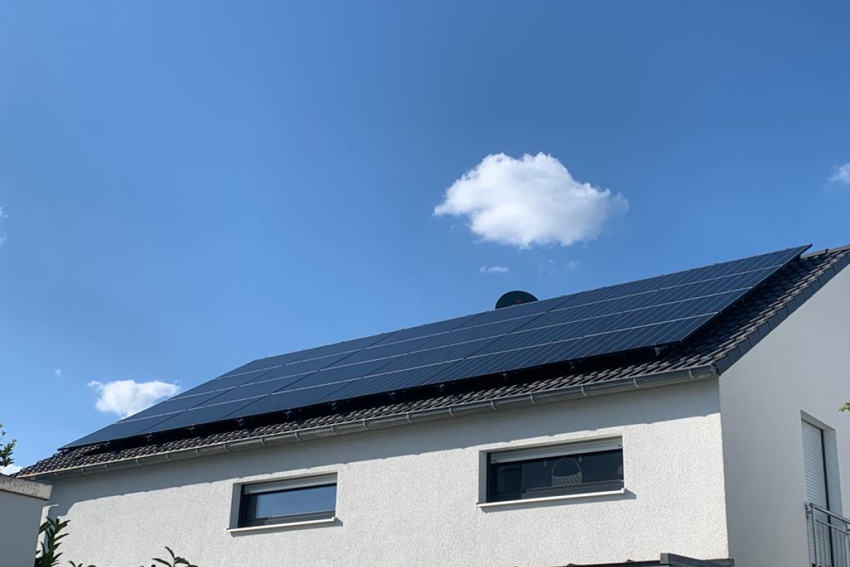 Hatra Photovoltaik Installation Karlsruhe, Unterreut in Karlsruhe