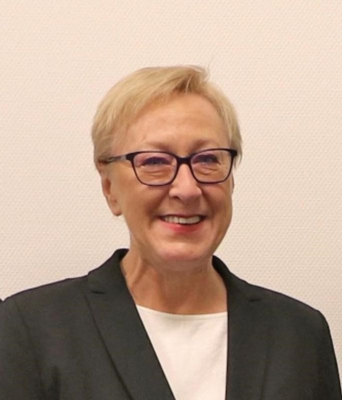 Deutsche Bank Immobilien Karin Koppers, selbstständige Immobilienberaterin, Georgsplatz in Hannover