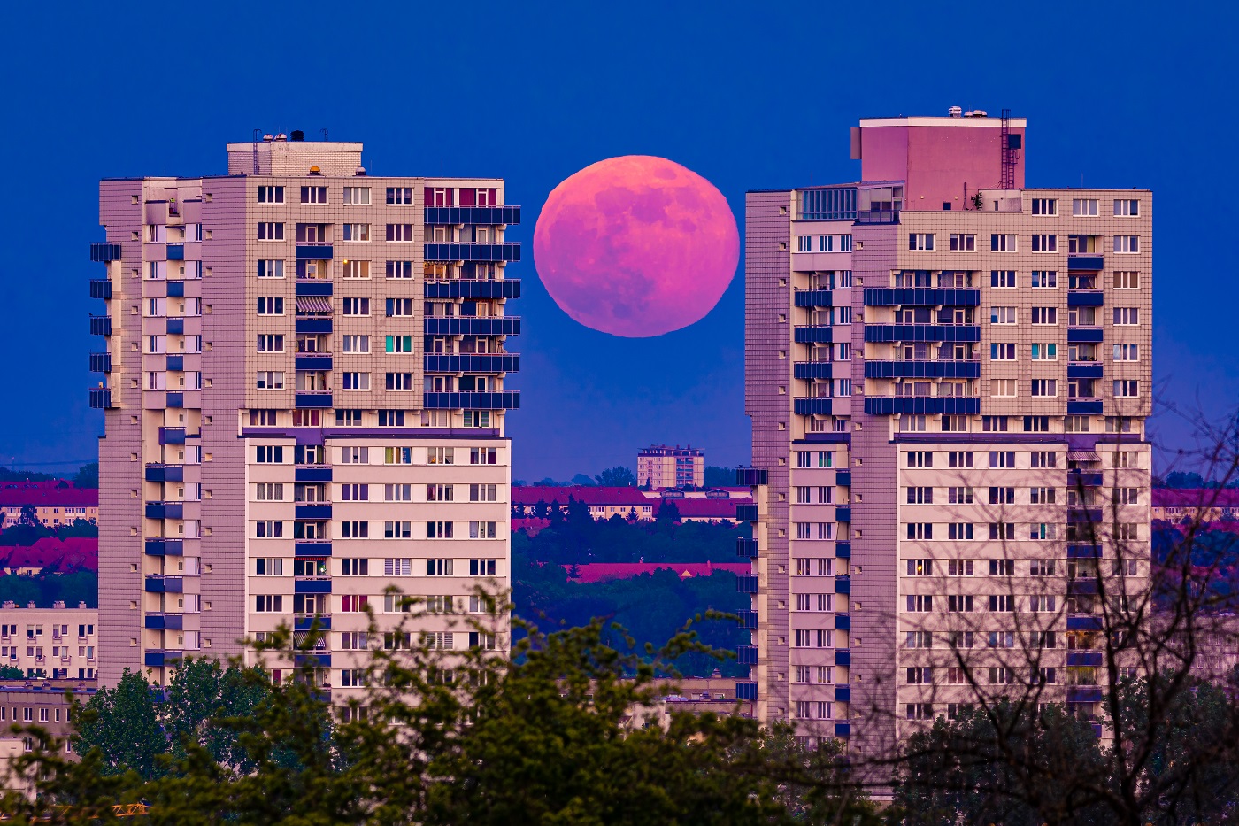 5 Türme im Licht, Heinrich-Schütz-Straße in Halle