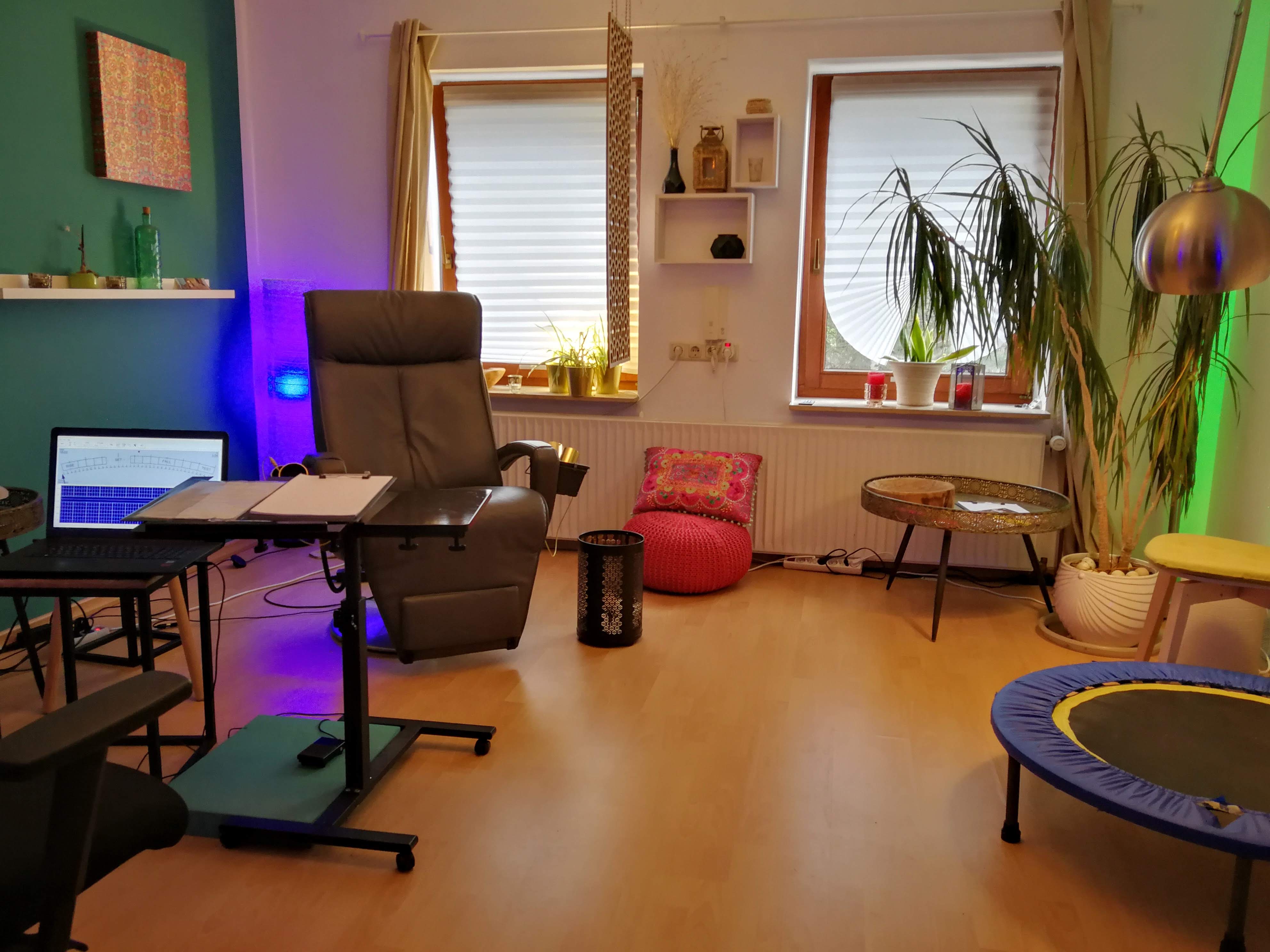 Paartherapie Hamburg intensiv (Praxis Pedram Moghaddam) Paartherapie & Paartherapie Online, Trennungsberatung in Hamburg, Oehleckerring in Hamburg