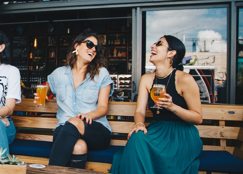 Soirée rencontres dans un bar