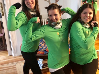 Mónica y Carmen y Ana Sánchez Caravantes