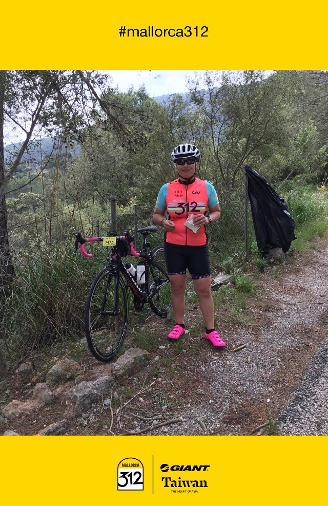 Montserrat Cruz Servera