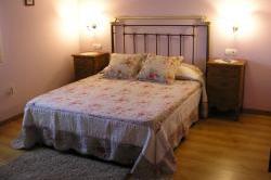Habitación Doble con cama de matrimonio de 135 cm