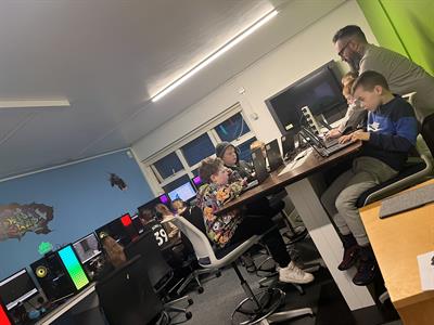 gaming-pic.jpg