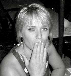 amykiss.jpeg