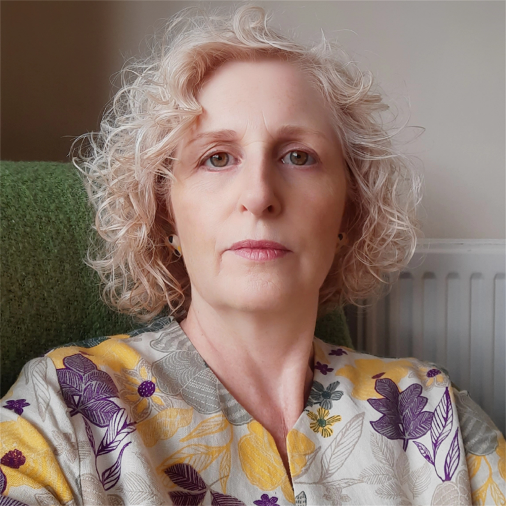 Lisa  Akehurst 