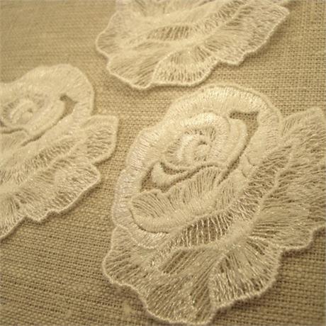 Fine French Rose Motif Image 1