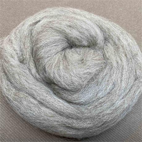 Undyed Wool Roving, Scotch Blend- 50g Image 1