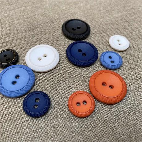 Italian Plastic 2-Hole Button Image 1
