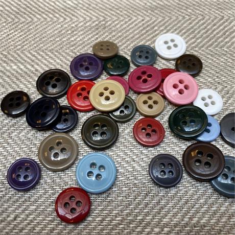 4-Hole Polyester Shirt Button Image 1