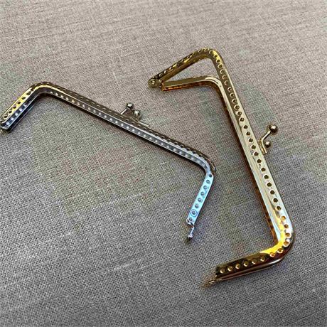 Purse Frame Image 1