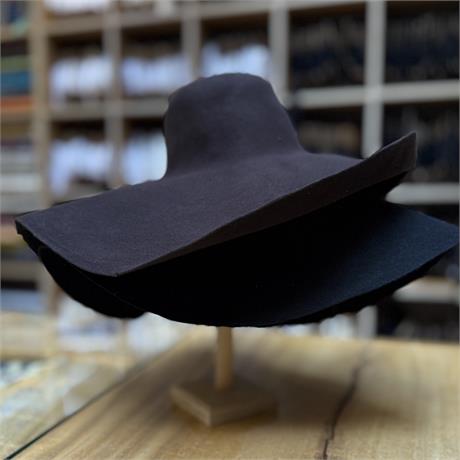 Large Brim Wool Capeline Image 1
