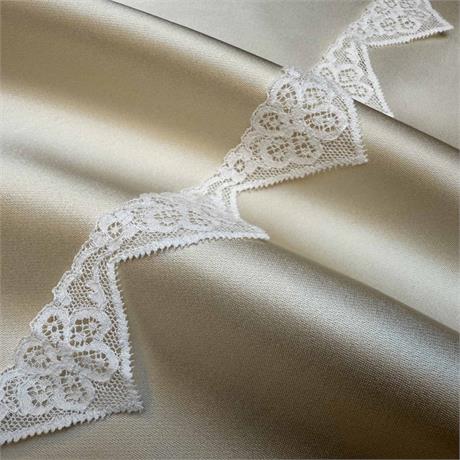 Fine Cluny Cotton Lace Trim Image 1