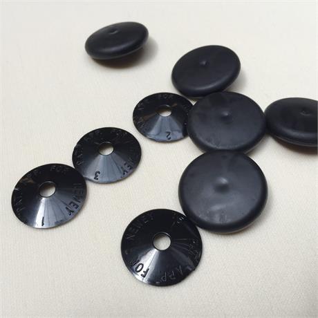 Black Polyester Button Kit, Box 100 - 22 Image 1