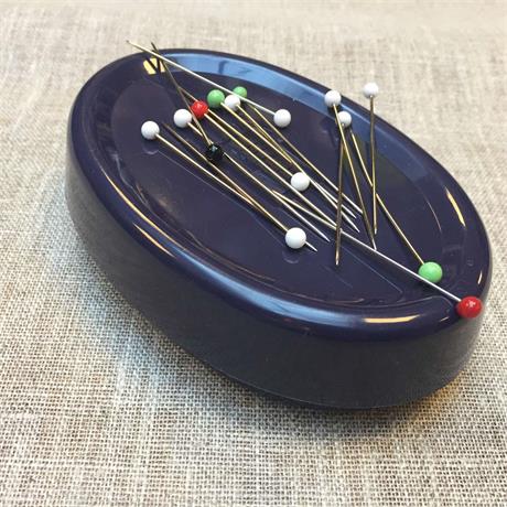 PRYM MAGNETIC NEEDLE REST Image 1