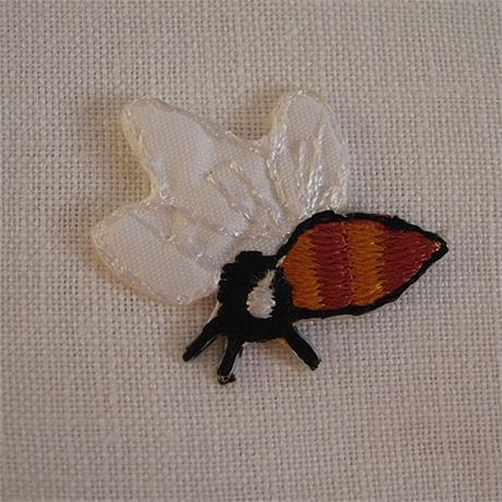 Fusible Small Bee Motif  Image 1