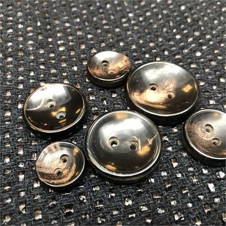 2-Hole Spanish Horn Button Image 1