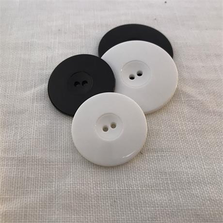 2-Hole Button Image 1