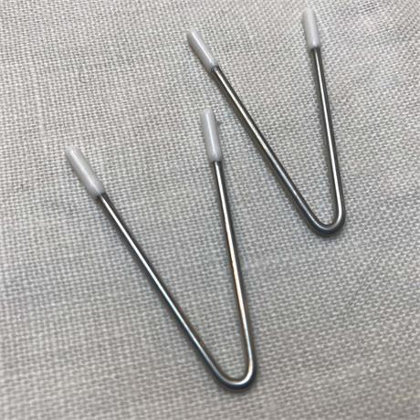 V Separators - 46mm x 26mm. Image 1