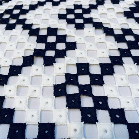 Geometric Guipure Image 1