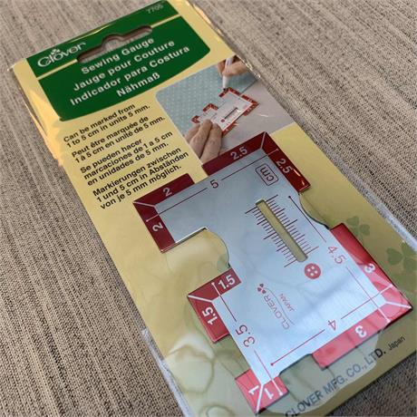 Clover Sewing Gauge  Image 1
