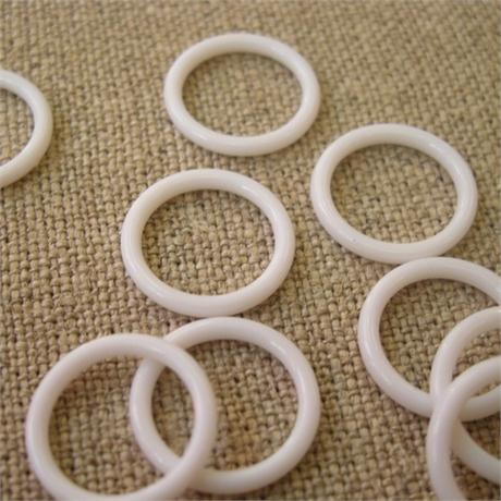 Plastic Rings 10mm Image 1