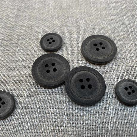 Italian Sandblasted 4-Hole Horn Button Image 1