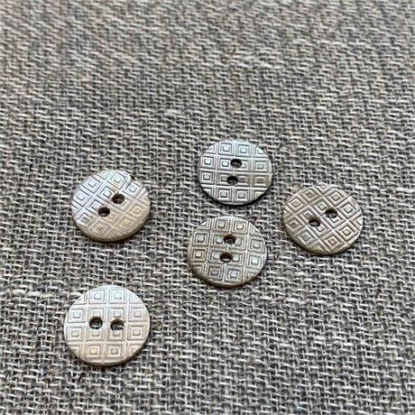 Italian Laser Engraved 2-Hole Shell Button Image 1