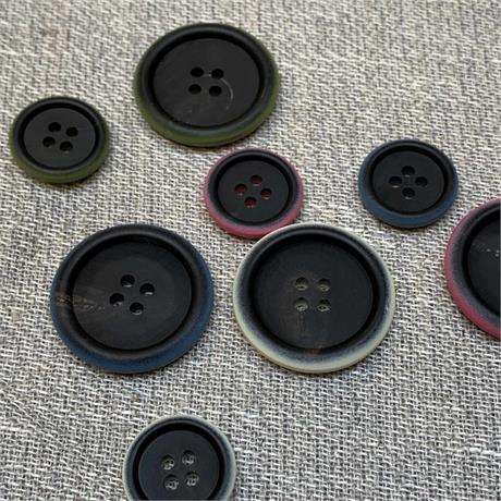 Italian Natural Horn 4-Hole Button with Coloured Varnished Base and Edges Image 1