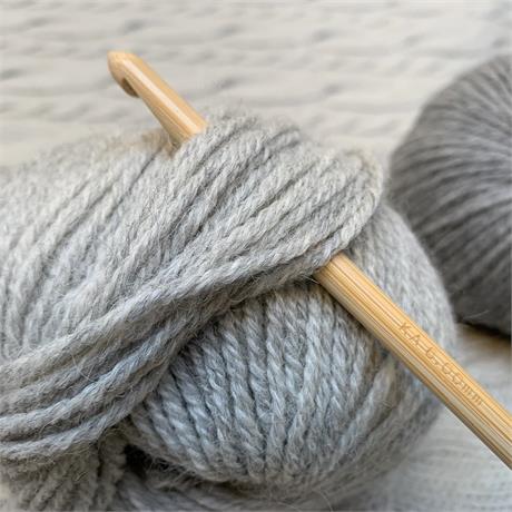 SeeKnit Shirotake 6mm Bamboo Crochet Hook Image 1