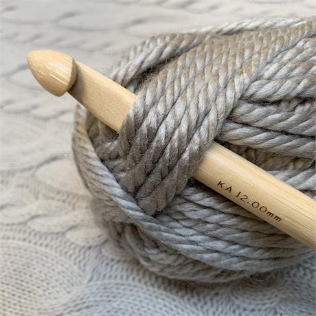 SeeKnit Shirotake 12mm Bamboo Crochet Hook Image 1