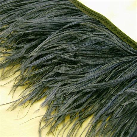 4-Ply Ostrich Feather Fringe Image 1