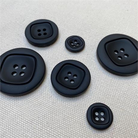 4-Hole Rubber Poly Button Image 1