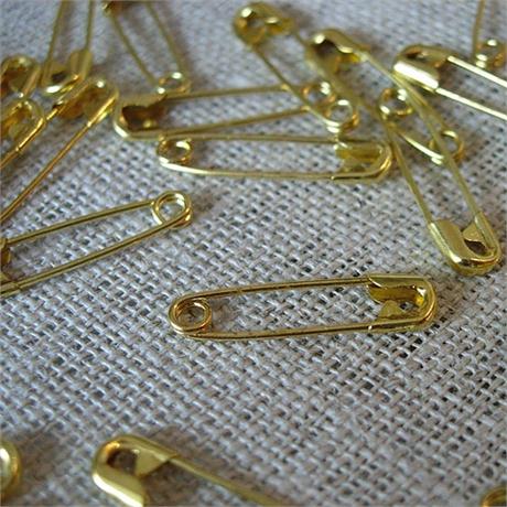 Gilt Midget Safety Pins Image 1