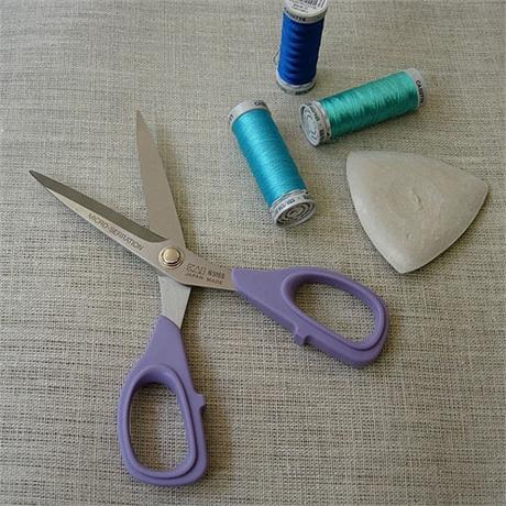 Janome Soft'n'Sharp Professional Hobby Shears Image 1