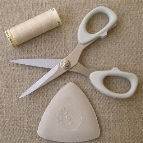 Janome Wizards Craft and Sewing Scissors Image 1