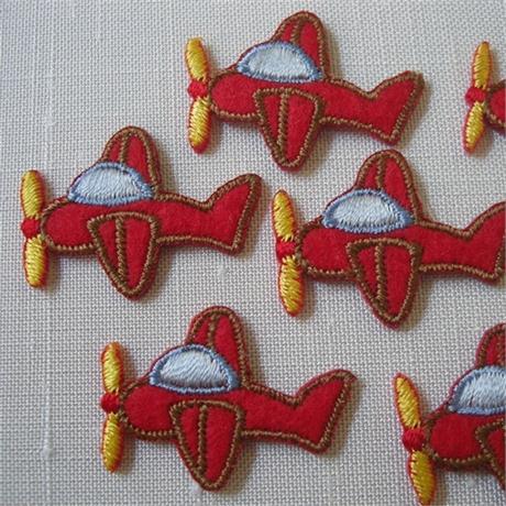 Mini Plane Motif Image 1