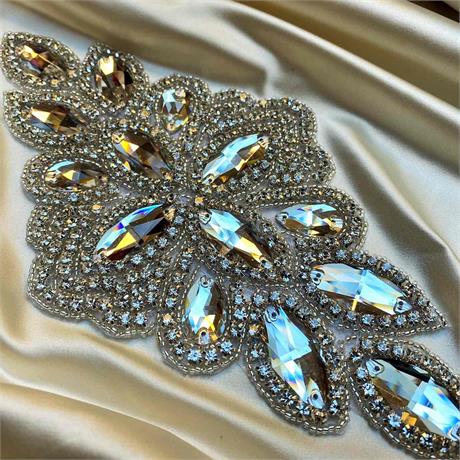 Iron-On Crystal and Bead Motif Image 1