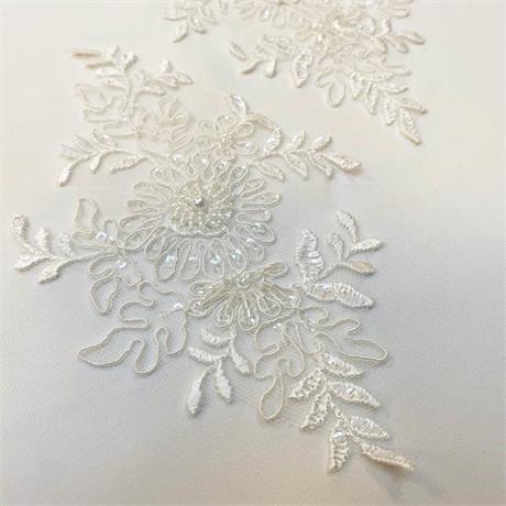 Beaded Motifs - Pairs Image 1
