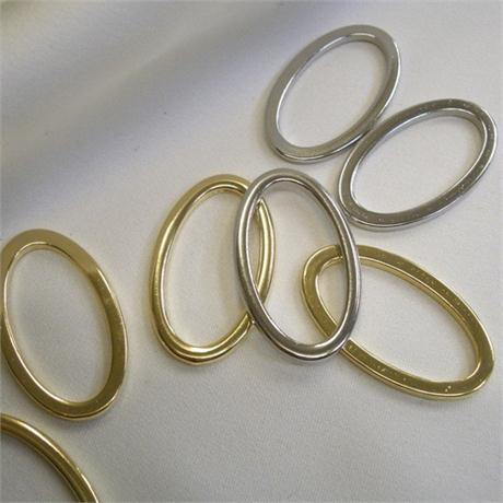 Metal Oval 27mmx12mm Image 1