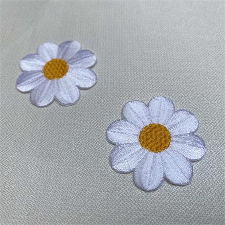 Daisy Motif Image 1