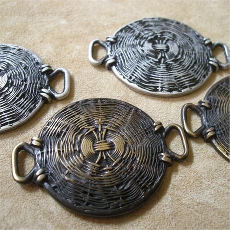 Decorative Metal Slider Image 1