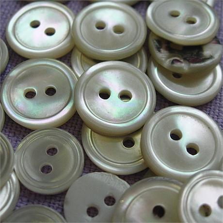 Shell Shirt Buttons 9mm Image 1