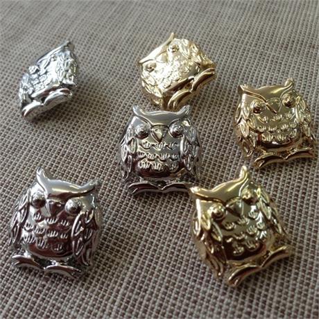 Metallic Owl Button Image 1