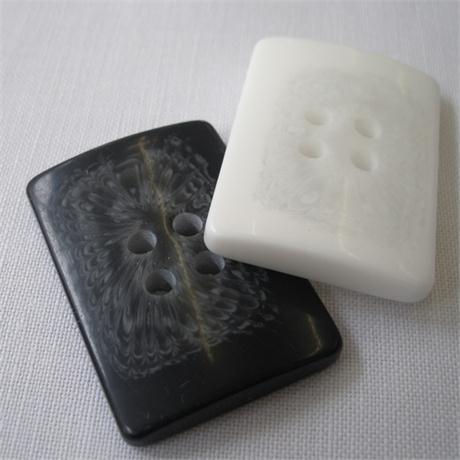 Large Rectangle Button Sz80 Image 1
