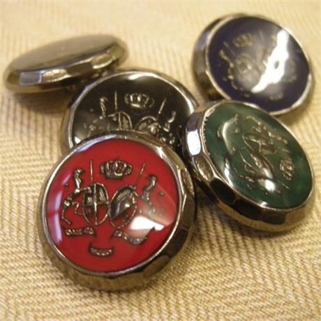 Crested Enamelled Button Sz36 Image 1